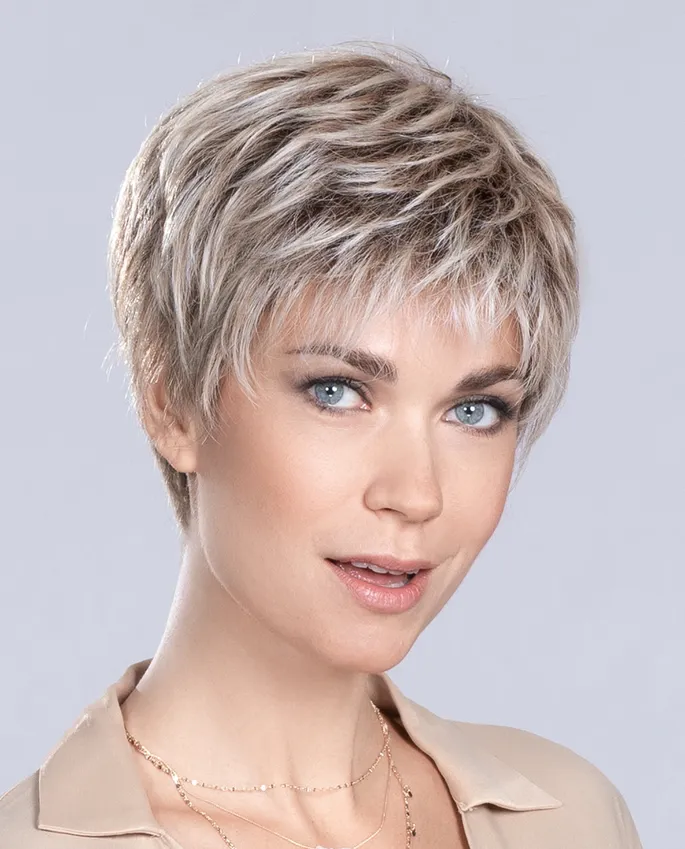 Pearlblonde rooted
